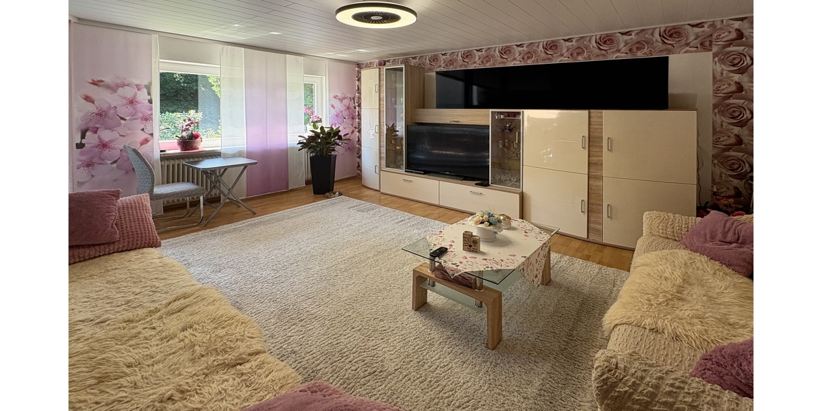 Wohnzimmer 1.OG Wohnung rechts