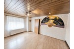 Reserviert-EFH mit Anbau, 2 Garagen & mehreren Stellplätzen – Renovierungsobjekt mit viel Potenzial für den schmalen Geldbeutel - Einfamilienhaus Gries | Angebot:27179286