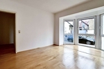 Lichtdurchflutete 2-Zimmer-Wohnung mit Balkon & Stellplatz in Kallstadt–Eigennutzung oder Vermietung - Erdgeschoßwohnung Kallstadt | Angebot:27091559