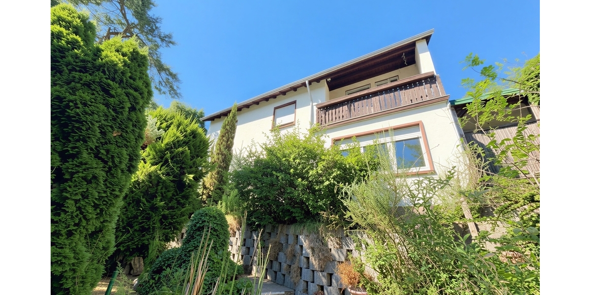 Potenzialstarkes Sanierungsobjekt: Freistehendes Ein- oder Zweifamilienhaus in Waldfischbach - Zweifamilienhaus Waldfischbach-Burgalben Rheinland-Pfalz | Angebot:27103932