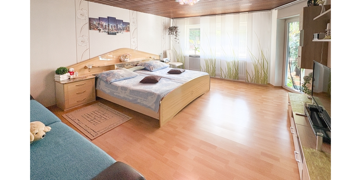 Wohn- und Schlafbereich 1.OG Wohnung links