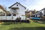 Großzügiges Wohnen für zwei Generationen: Poolbereich mit Poolbar & barrierefreiem EG - Zweifamilienhaus Katzweiler | Angebot:27131010
