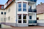 Lichtdurchflutete 2-Zimmer-Wohnung mit Balkon & Stellplatz in Kallstadt–Eigennutzung oder Vermietung - Erdgeschoßwohnung Kallstadt | Angebot:27091559
